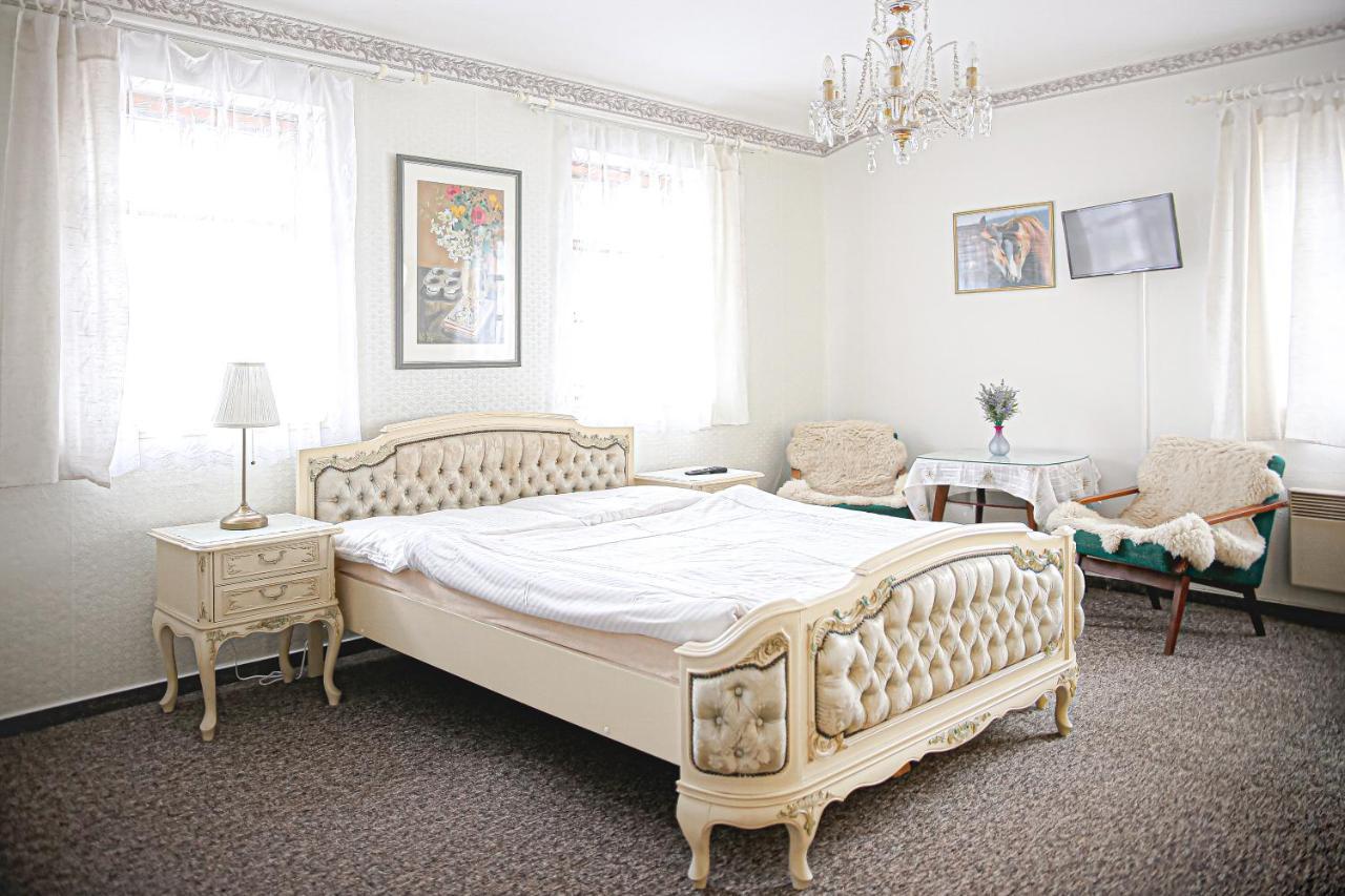 Hotel Stáj Newport Dolní Domaslavice Esterno foto