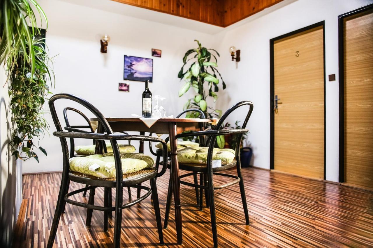Hotel Stáj Newport Dolní Domaslavice Esterno foto